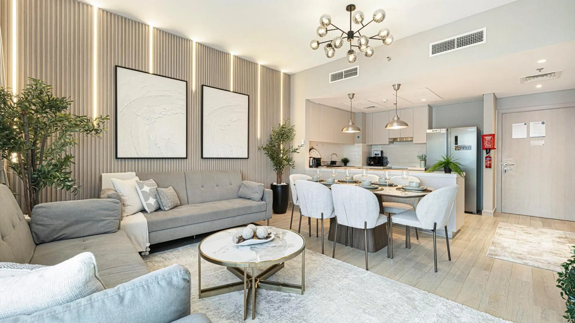 אבו דאבי Luxury 4 Bedroom Apartment With Ferrari World And Sea Views, Yas Island Waterfront, Pool, Gym, Playground, Walk To Yas Mall