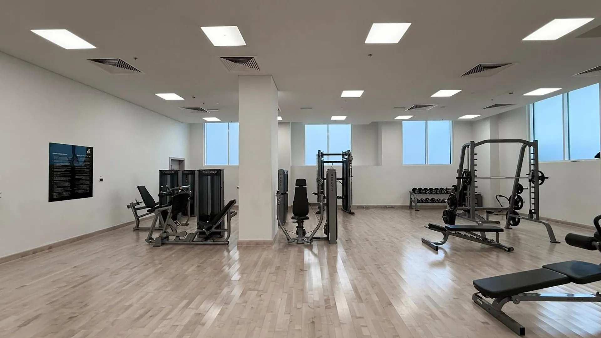 Luxury 4 Bedroom Apartment With Ferrari World And Sea Views, Yas Island Waterfront, Pool, Gym, Playground, Walk To Yas Mall 아부다비