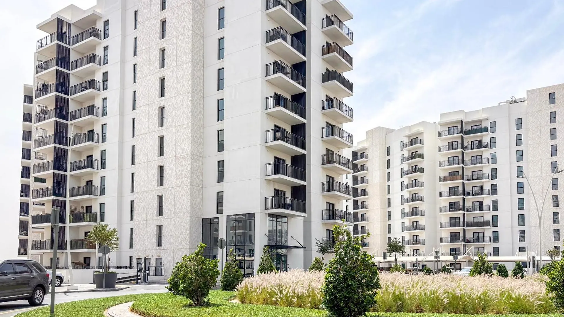 Luxury 4 Bedroom Apartment With Ferrari World And Sea Views, Yas Island Waterfront, Pool, Gym, Playground, Walk To Yas Mall 아부다비 0*,  아랍에미리트