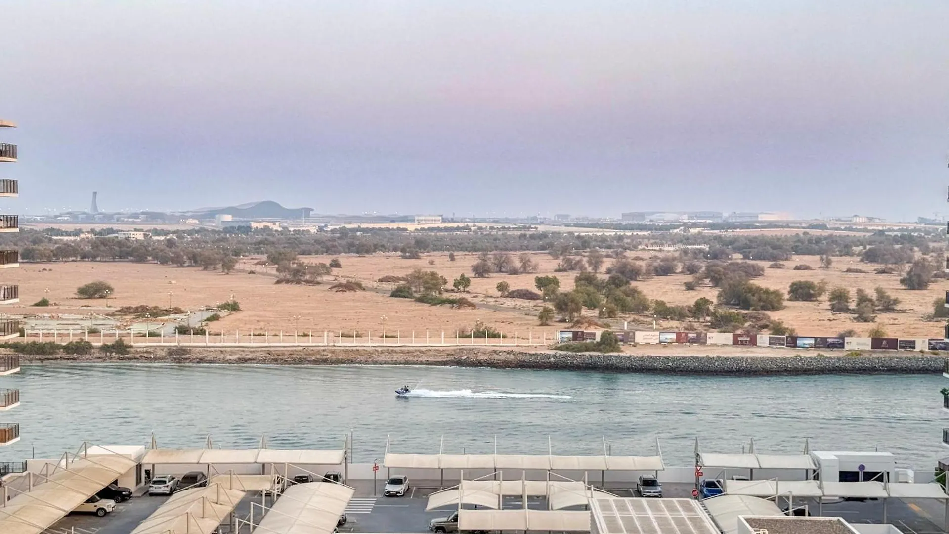 Luxury 4 Bedroom Apartment With Ferrari World And Sea Views, Yas Island Waterfront, Pool, Gym, Playground, Walk To Yas Mall 아부다비